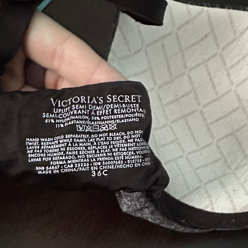 VS T-shirt Charcoal Padded Bra - Picture 3 of 3